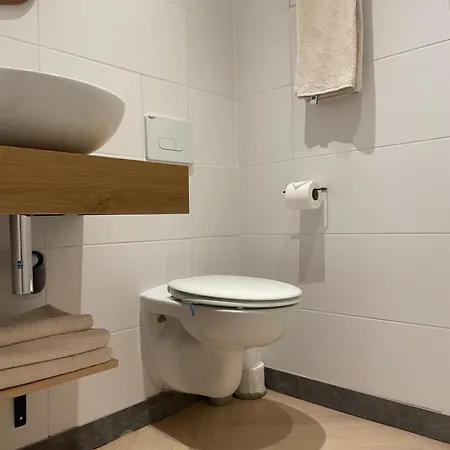 Goldie Guest house